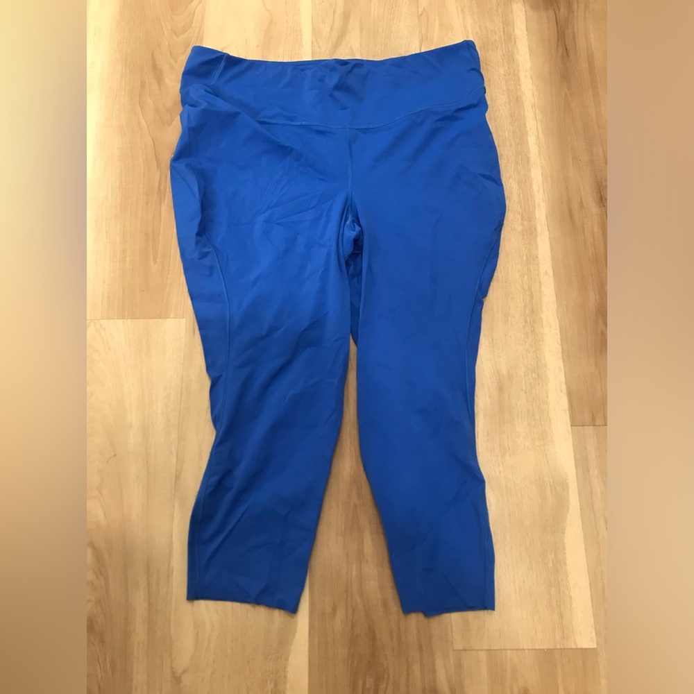 Lululemon Base Pace High-Rise Crop 23"